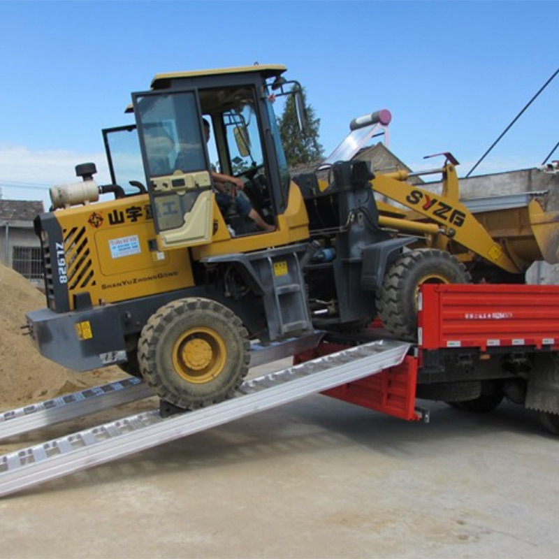 Loading Ramps: ປະດິດສ້າງປະສິດທິພາບການຂົນສົ່ງ Snowmobile